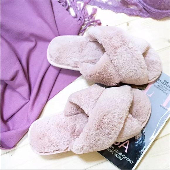 New Pink Fur Fluffy Warm Cozy Criss Cross Slippers - Picture 2 of 9